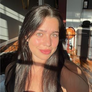 Meet your Posher, Camille